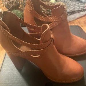 Margaret Braid Shootie Women's Boots